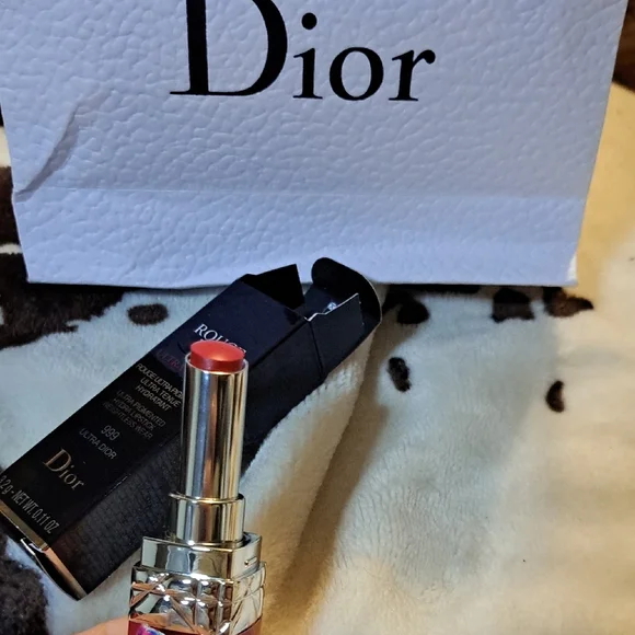 Dior Ultra Rouge Lipstick with Gift Bag - Picture 4 of 5